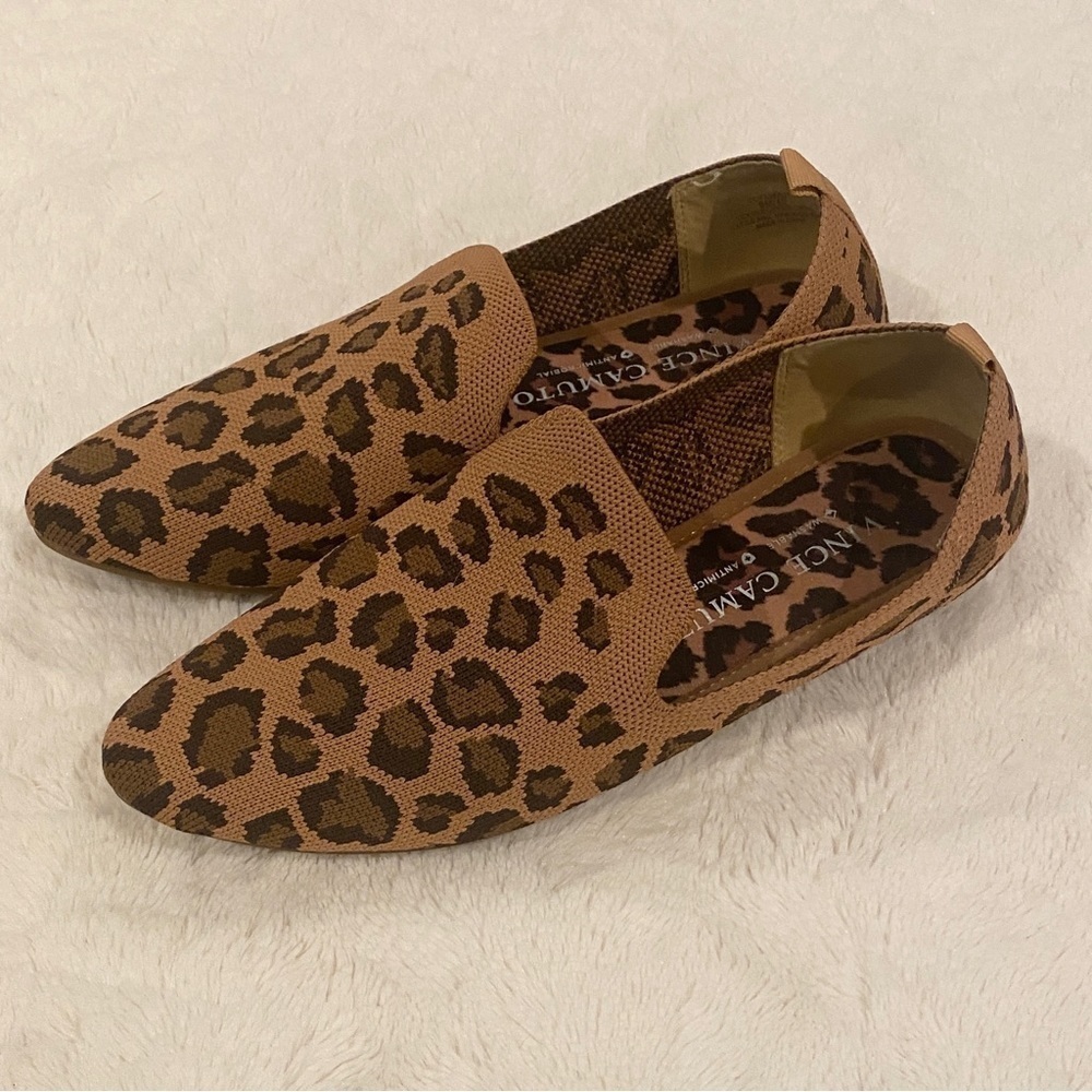 Vince Camuto Fabeau Slip On Fabric Loafers Animal Print Washable Stain On Heel 9 - Picture 2 of 8